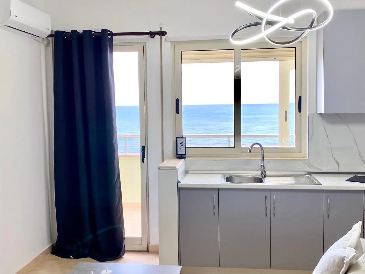 Cozy Seaview Apartment Vollga Central location